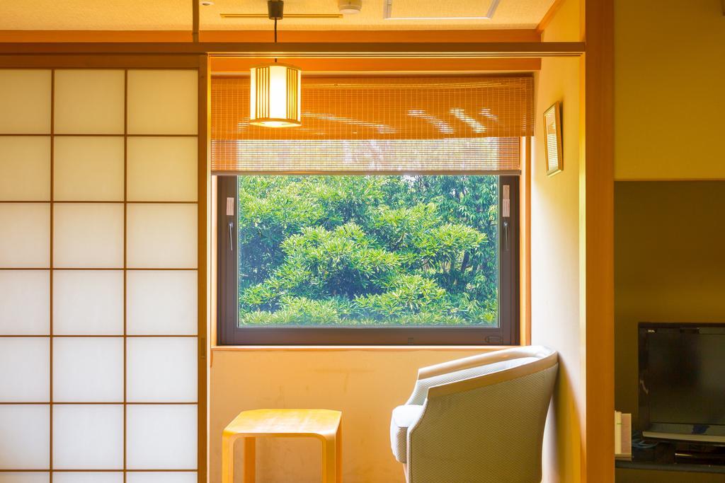 Hakuchoro Sanraku -natural Hot Spring- Hotel